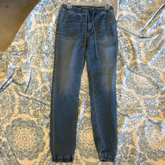 American Eagle jogger jeans - Picture 1 of 3